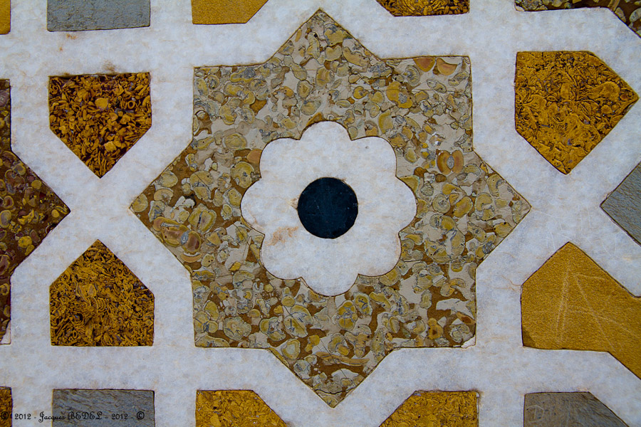 ITIMAD UD DAULAH