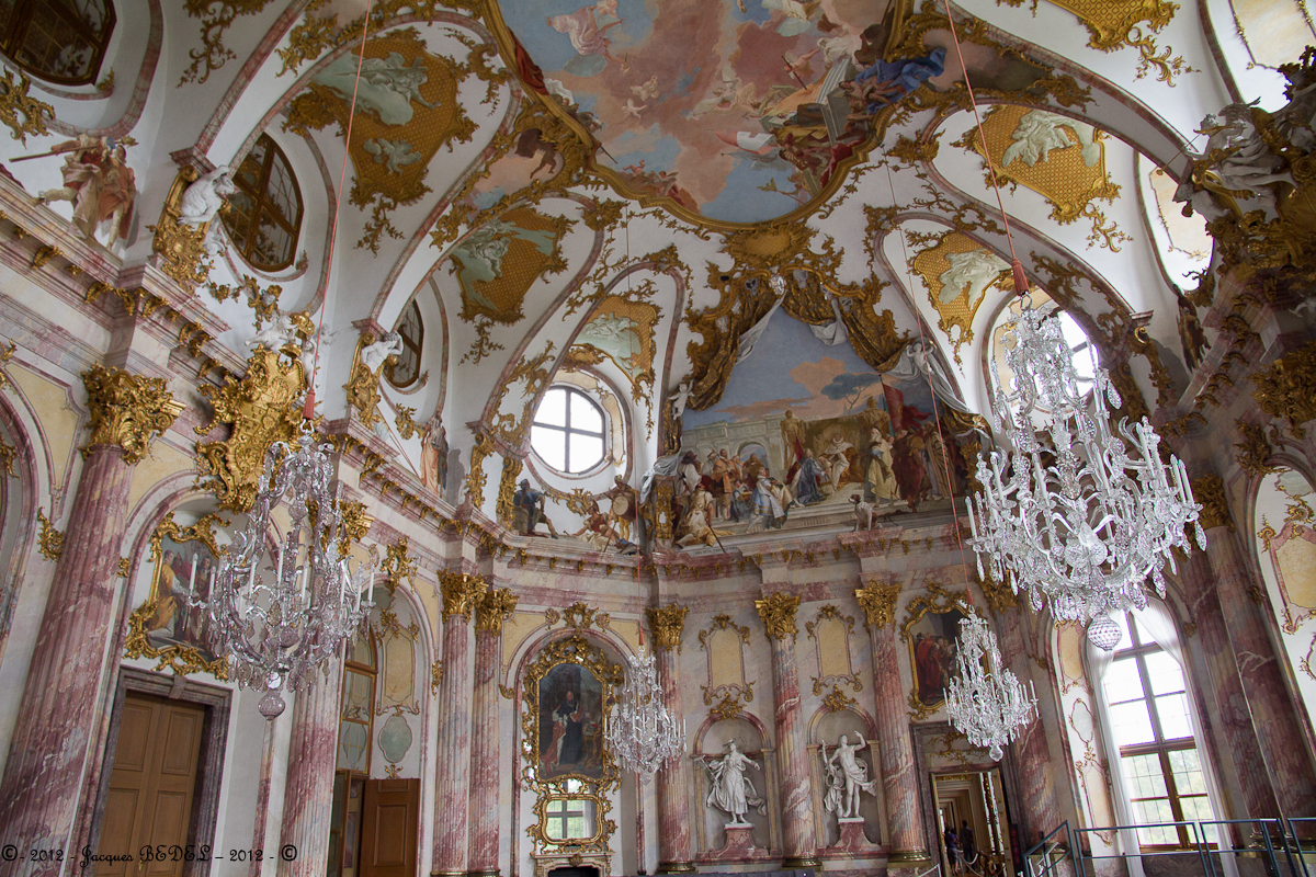 Résidence des Princes Evèques de Würzburg : ses ouvrages en stuc magnifique les célèbres peintures des plafonds