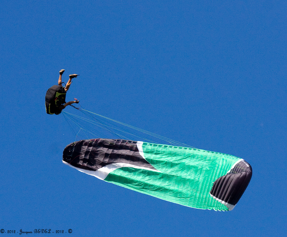 SPECIAL VOLTIGE EN PARAPENTE