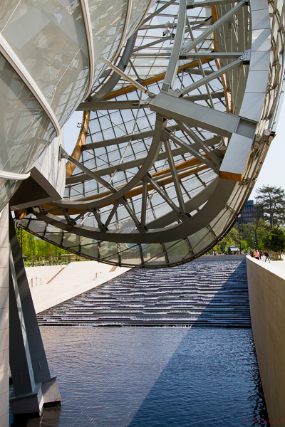 Espace LOUIS VUITTON à Neuilly sur Seine à l'intérieur du Jardin d'Acclimatation