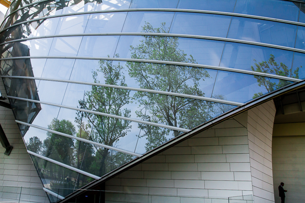 Espace LOUIS VUITTON à Neuilly sur Seine à l'intérieur du Jardin d'Acclimatation