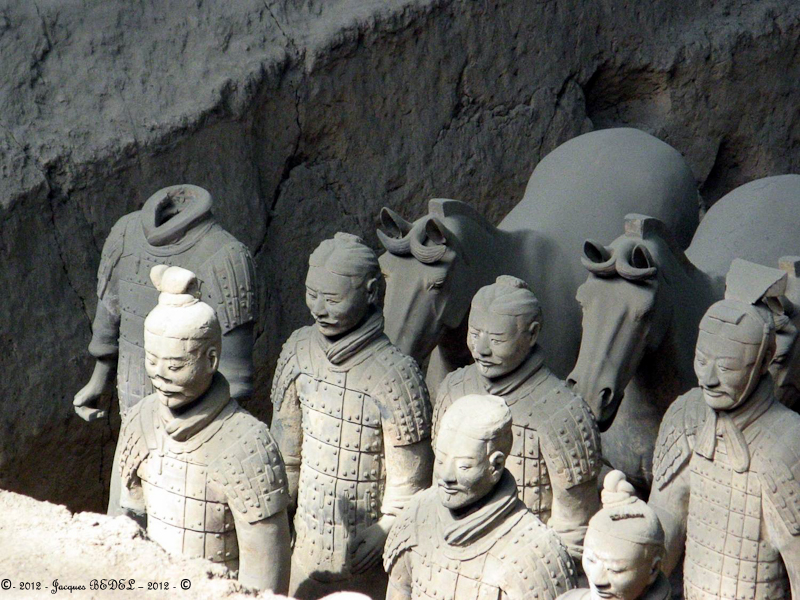 XI'AN  :  La grande fouille de l'armée d'argile
